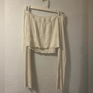 Brandy Melville long sleeve crop top